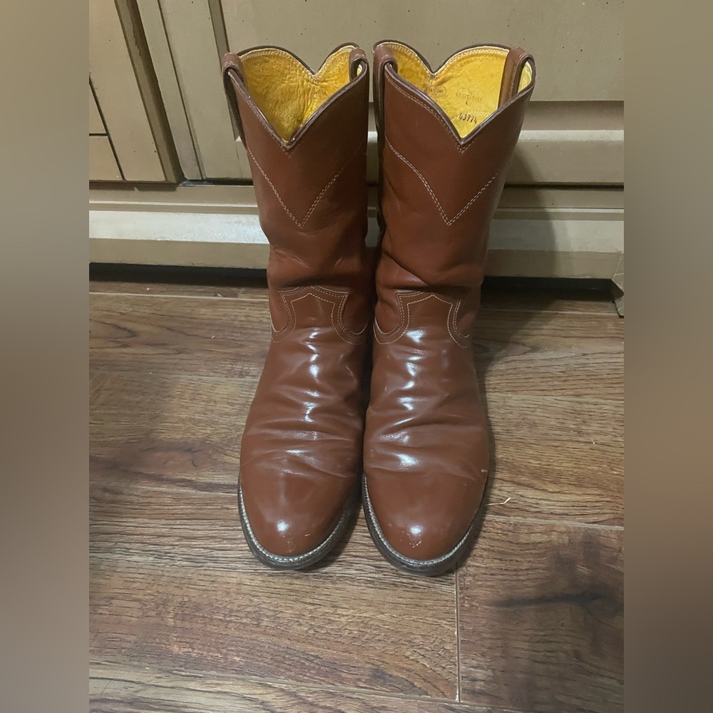 Justin boots size 9 1/2 D